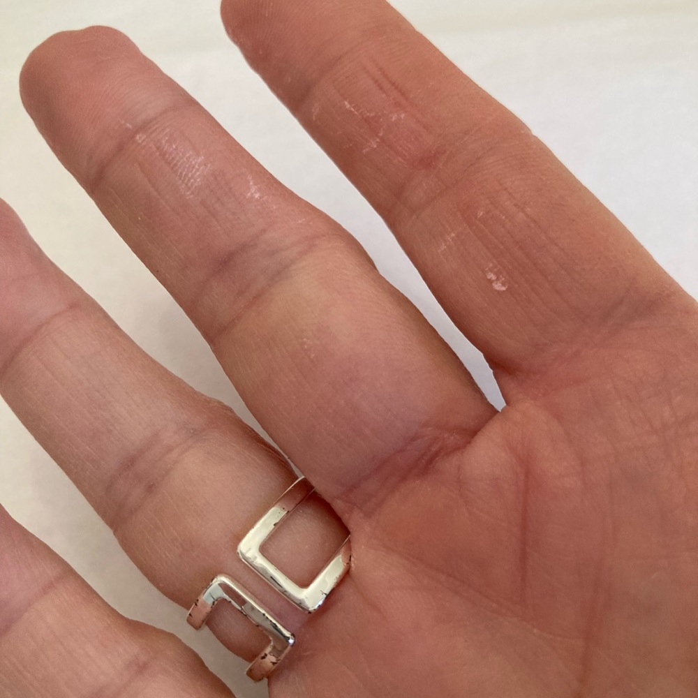 Stella and Dot Ring - Picture 2 of 3